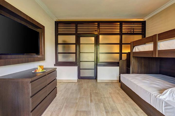 Room 17 of 119