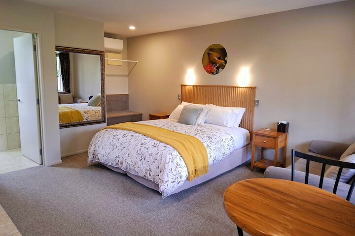 Room 2 of 26
