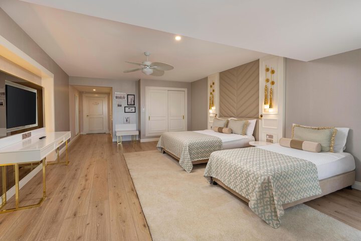 Room 40 of 171