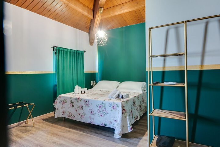 Room 13 of 49