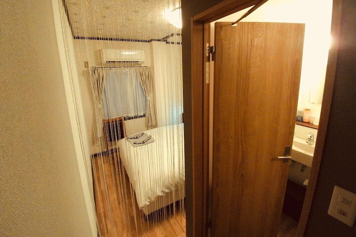 Room 17 of 54