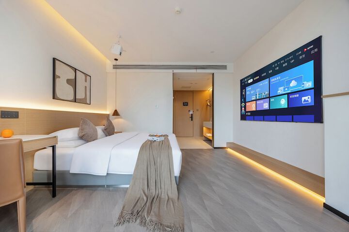 Room 11 of 60