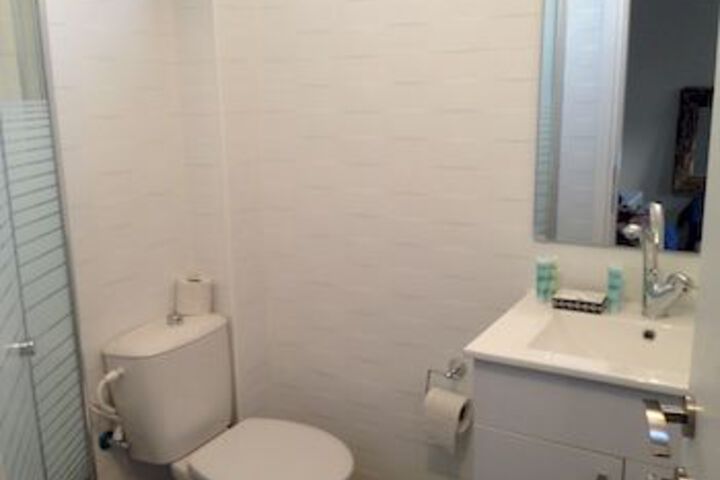 Room 2 of 12