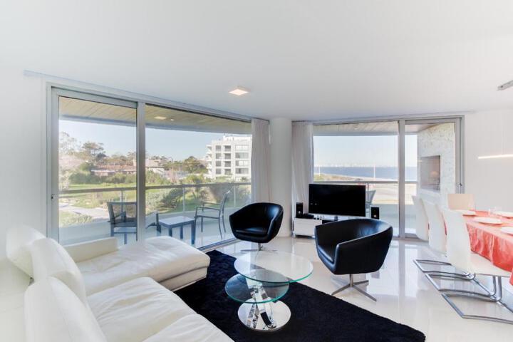 Oceana Suites Isabel ∙ Suite 204