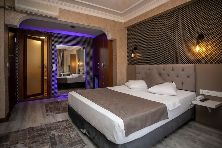 Room 15 of 84