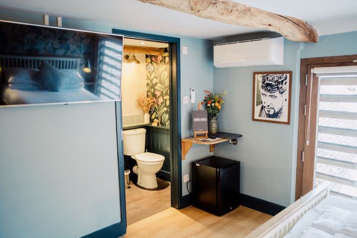 Room 41 of 86
