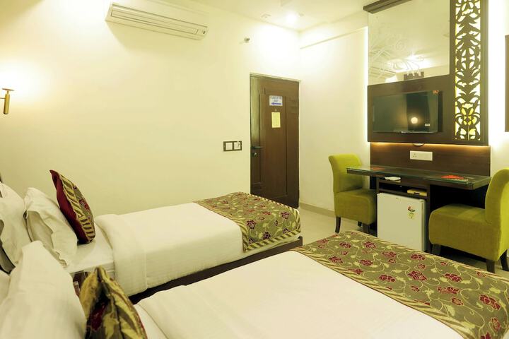 Room 33 of 75