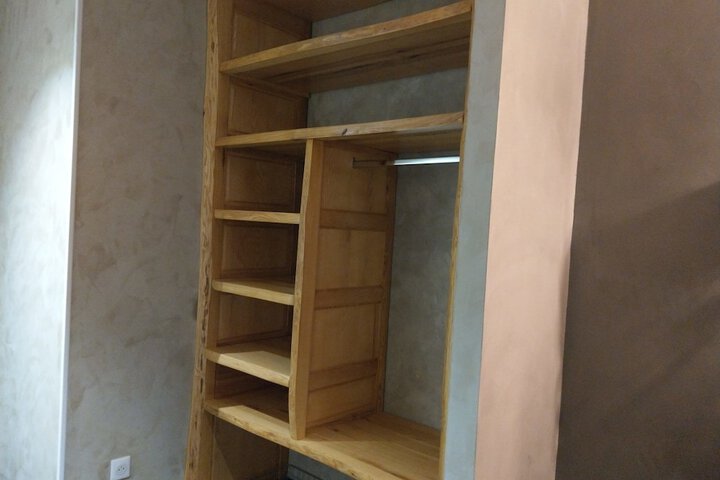 Room 42 of 44