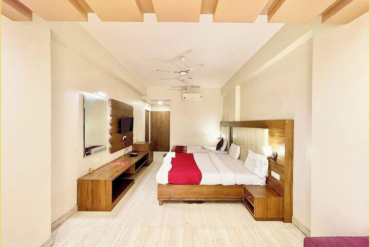 Room 7 of 14