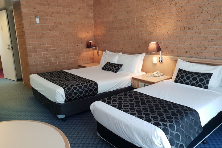 Room 6 of 31