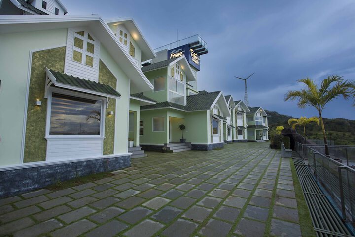 Hotel Exterior 86 of 96