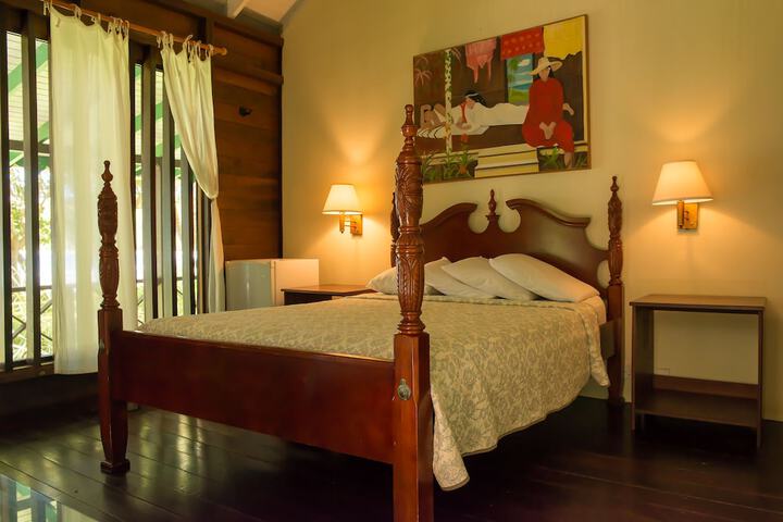 Room 3 of 83