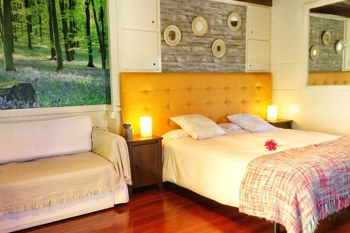 Room 6 of 35