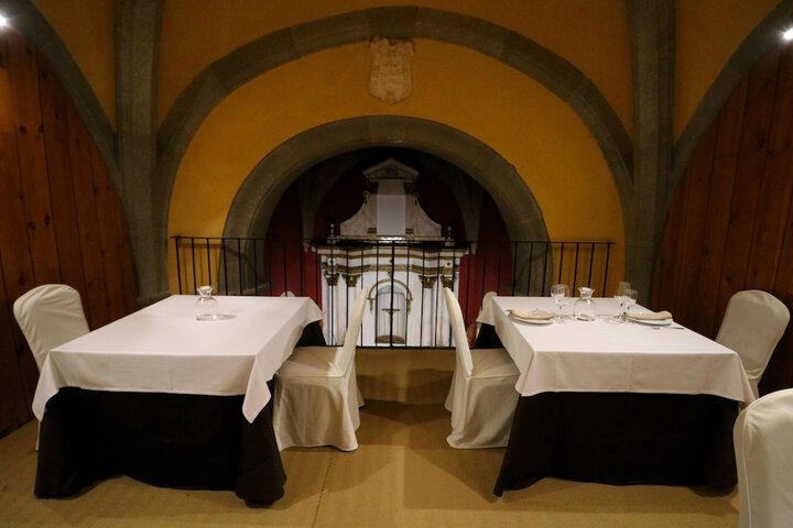 Dining 36 of 42