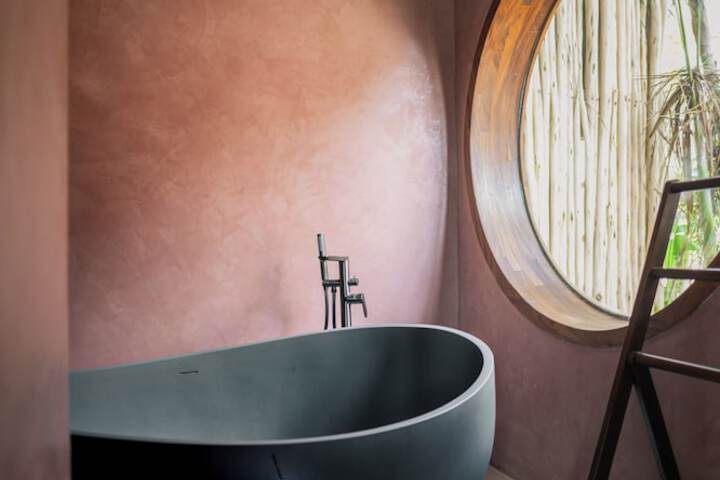 Room 59 of 136