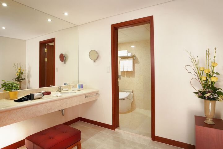 Room 68 of 106