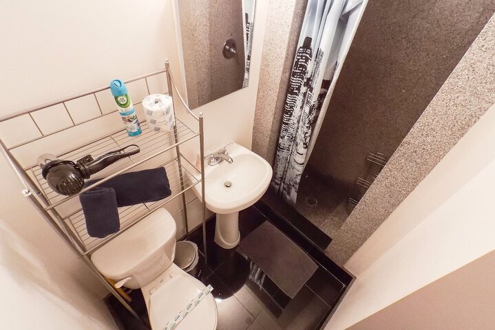 Room 201 of 214