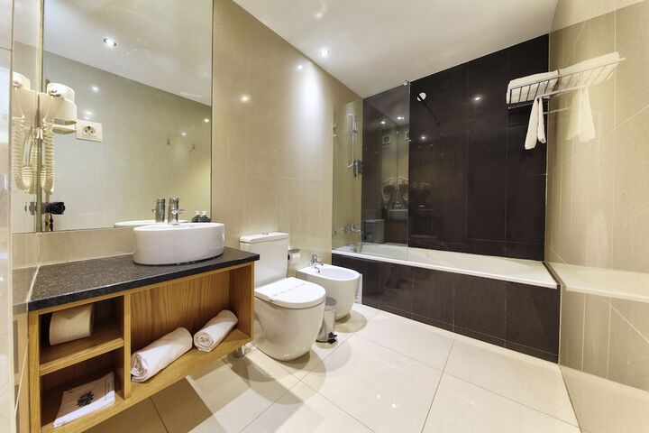 Clean Restrooms
