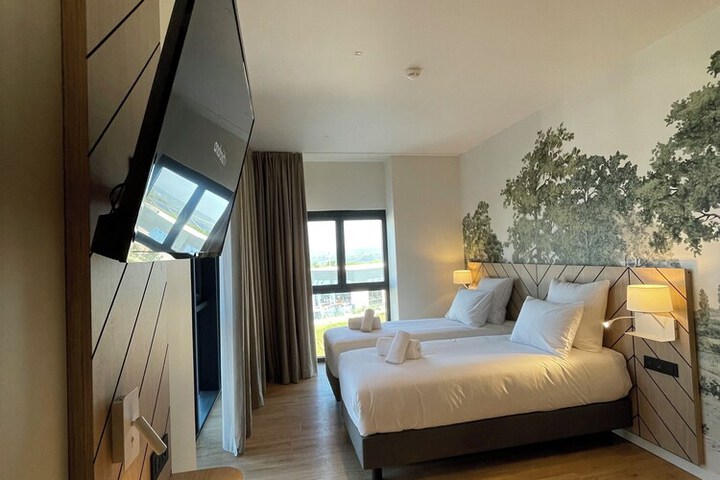 Room 5 of 84