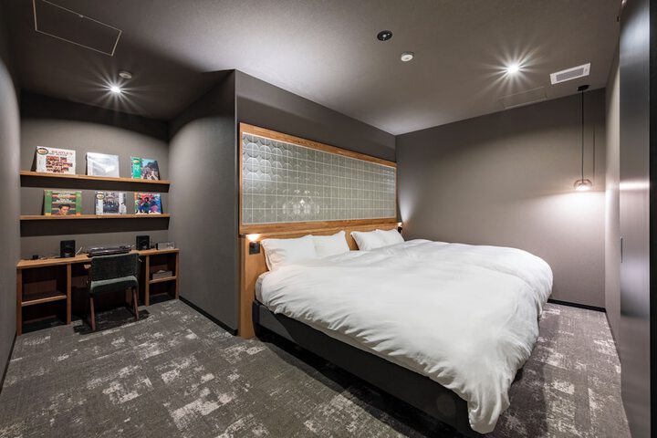 Room 3 of 53