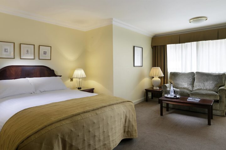 Room 11 of 50