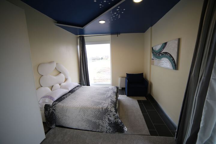 Room 9 of 41