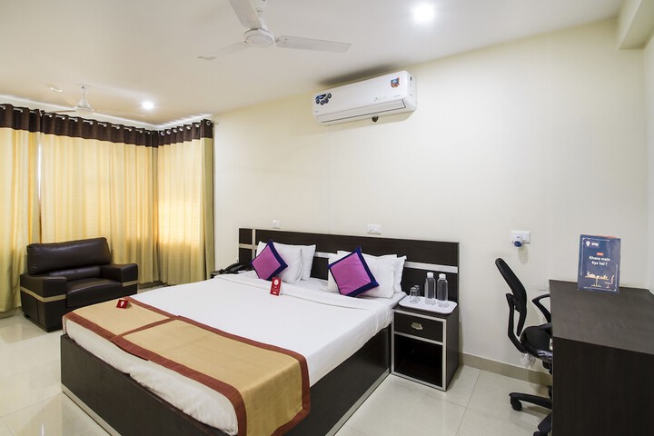 Room 13 of 21