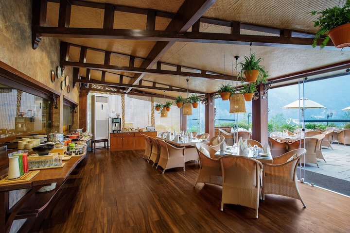 Dining 58 of 78