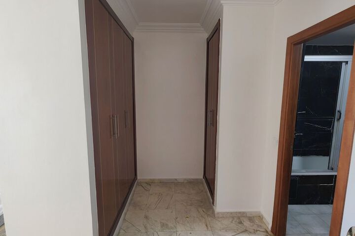Room 196 of 404
