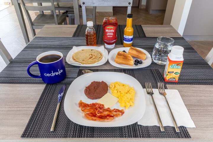 Breakfast/Coffee Service 82 of 97