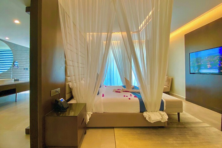 Room 37 of 120