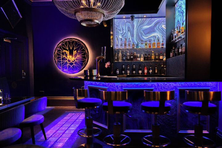 Lounge 97 of 117