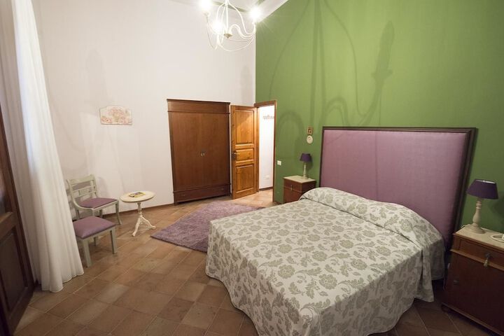 Room 8 of 15