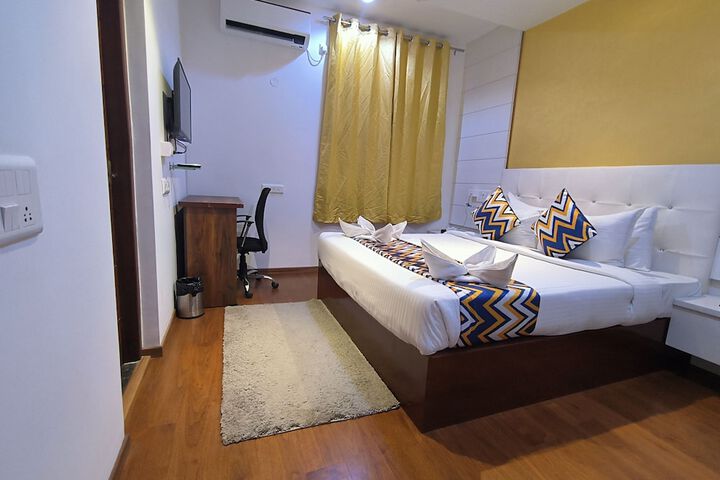 Room 3 of 9