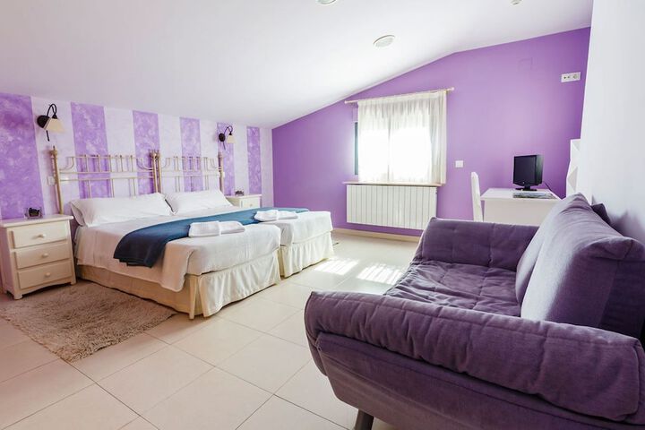 Room 4 of 36