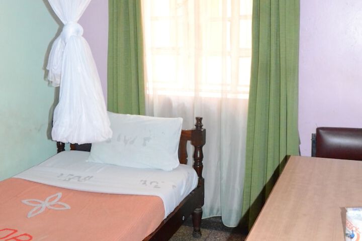 Room 8 of 23