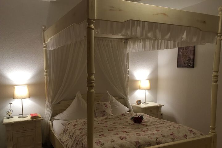 Room 9 of 41