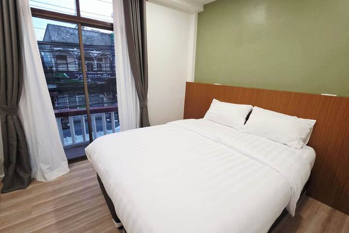 Room 6 of 68