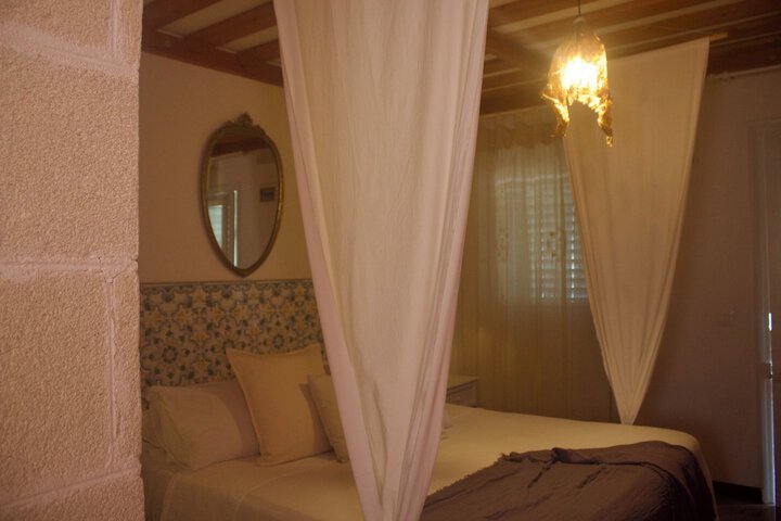 Room 7 of 11
