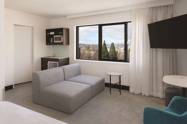 Room 30 of 86