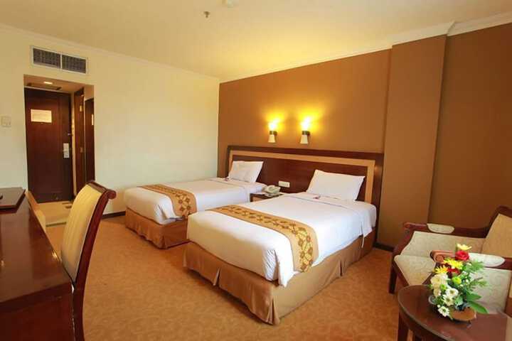 Room 5 of 36