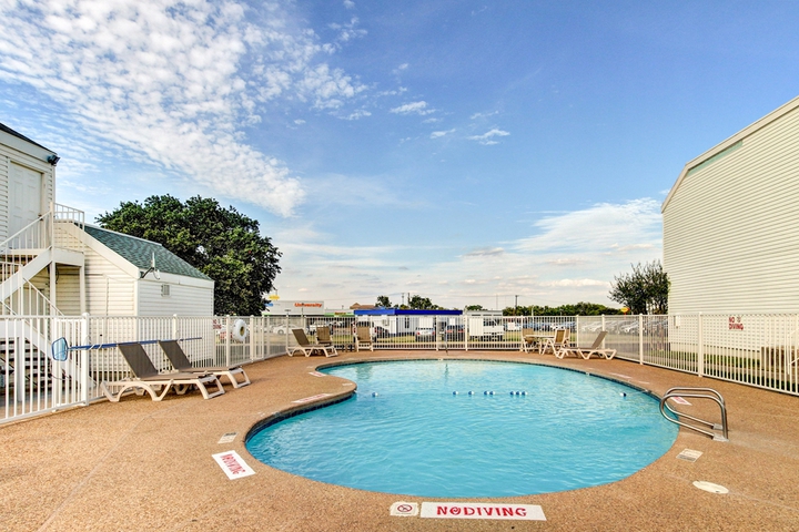 Pool 29 of 29