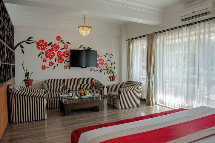 Room 16 of 73