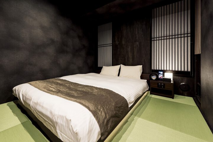 Room 10 of 36