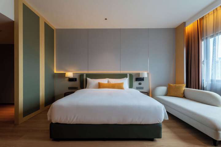 Room 51 of 105