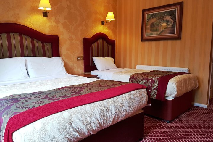 Room 27 of 94
