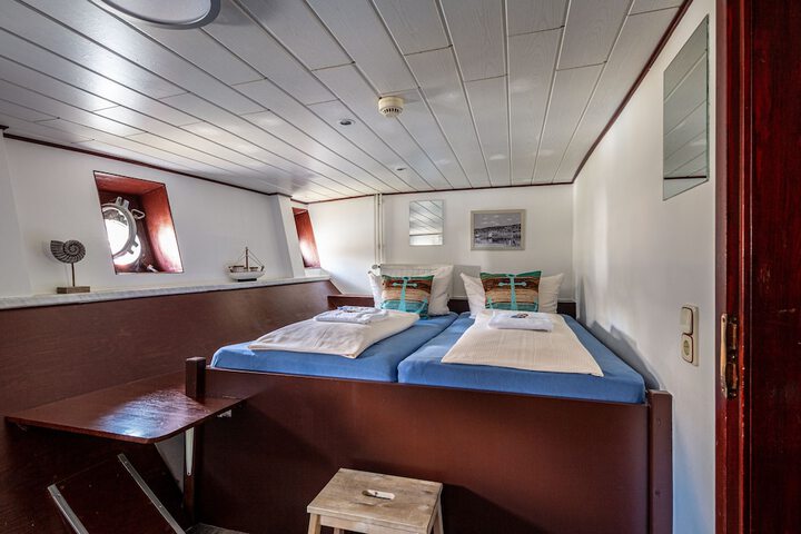 Room 8 of 46