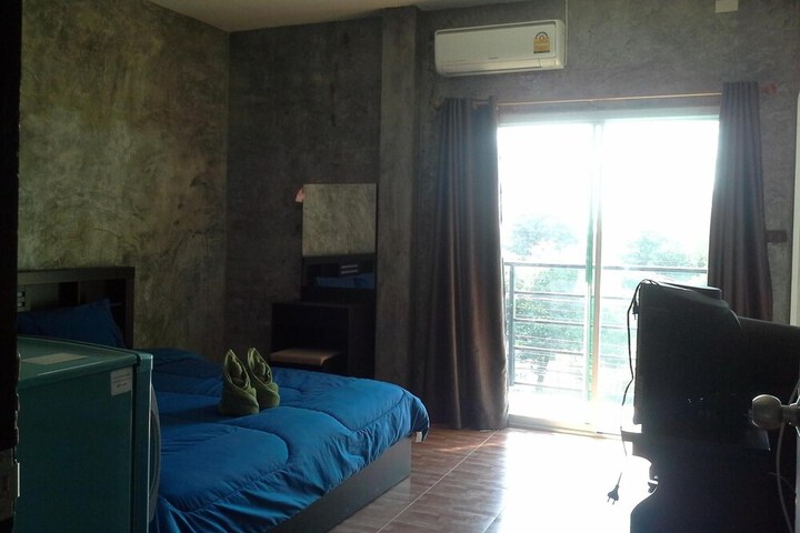 Room 21 of 46
