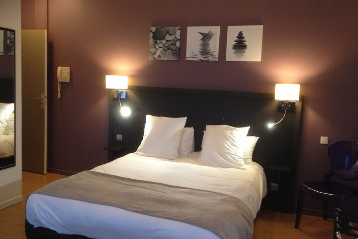Room 7 of 30