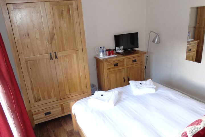 Room 7 of 26